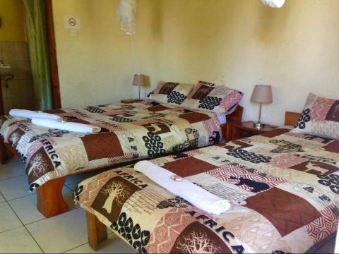 Nkhudzi Beach Lodge