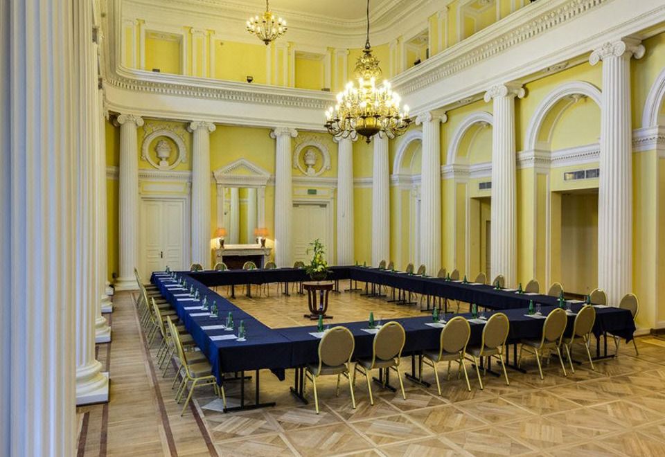 1. 호텔 벨로토..