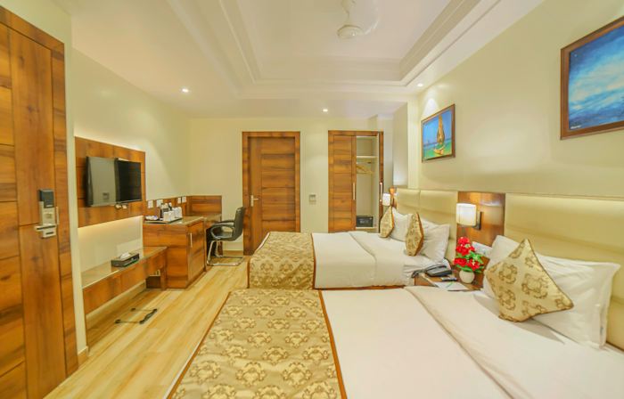 Hotel Hira Inn-10Mins from Railway Station & Bus Station