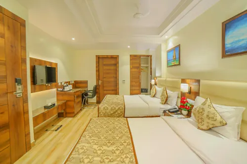 Hotel Hira Inn-10Mins from Railway Station & Bus Station Hotels in Allahabad