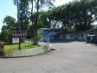 Maple Leaf Motel Hotel berhampiran Lapangan Terbang Antarabangsa Rogue Valley