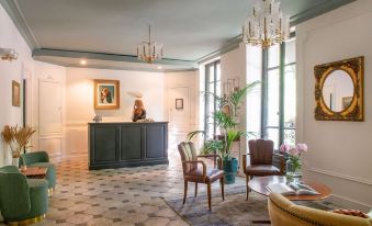 Hotel De La Porte Dorée