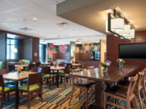 聖迭戈北/聖馬可斯萬楓酒店及套房 聖馬可斯酒店