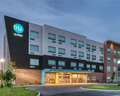 Tru by Hilton Indianapolis Lawrence Hotels near Warren Township