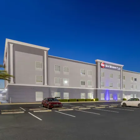 Best Western Plus Brunswick Inn  Suites