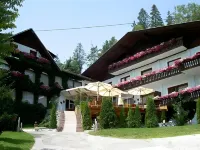 Landidyll-Hotel Nudelbacher Отели в г. Фельдкирхен-ин-Кернтен