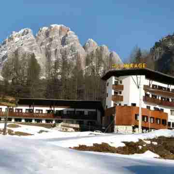 Hotel Mirage Hotel Exterior