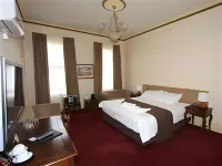 The Glenferrie Hotel Hotels in Kew