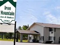 Super 8 by Wyndham Iron Mountain Hotels near Samuel Bassett Viewing Platform