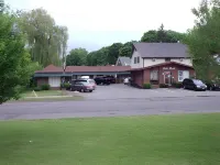 Falls Motel - Motels