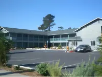 Morro Shores Inn and Suites - Parkplatz