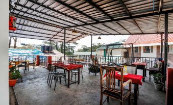 Hotel Happy Valley - Housity