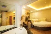 SACH Hotel Hôtels à : Đông Hoà
