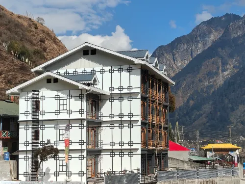 Mount Bayul Shangri-La Resort Hotels in North Sikkim