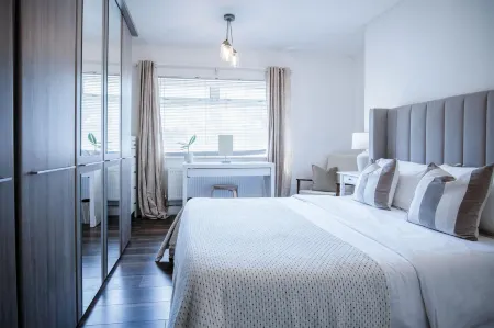 Sunderland Avenue - 2 Bedroom - Pembroke Dock Отели в г. Пемброк-док