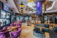 Hugo's Boutique Hotel - Adults Only - bar