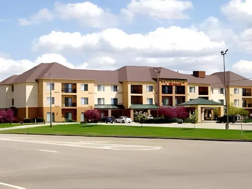 Courtyard Bloomington Normal Các khách sạn ở Normal