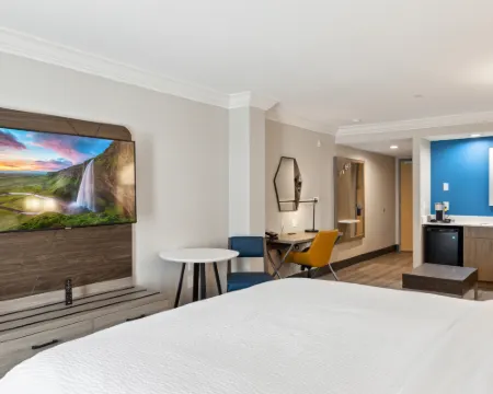 Holiday Inn Express & Suites VACAVILLE by IHG Hotels in Vacaville