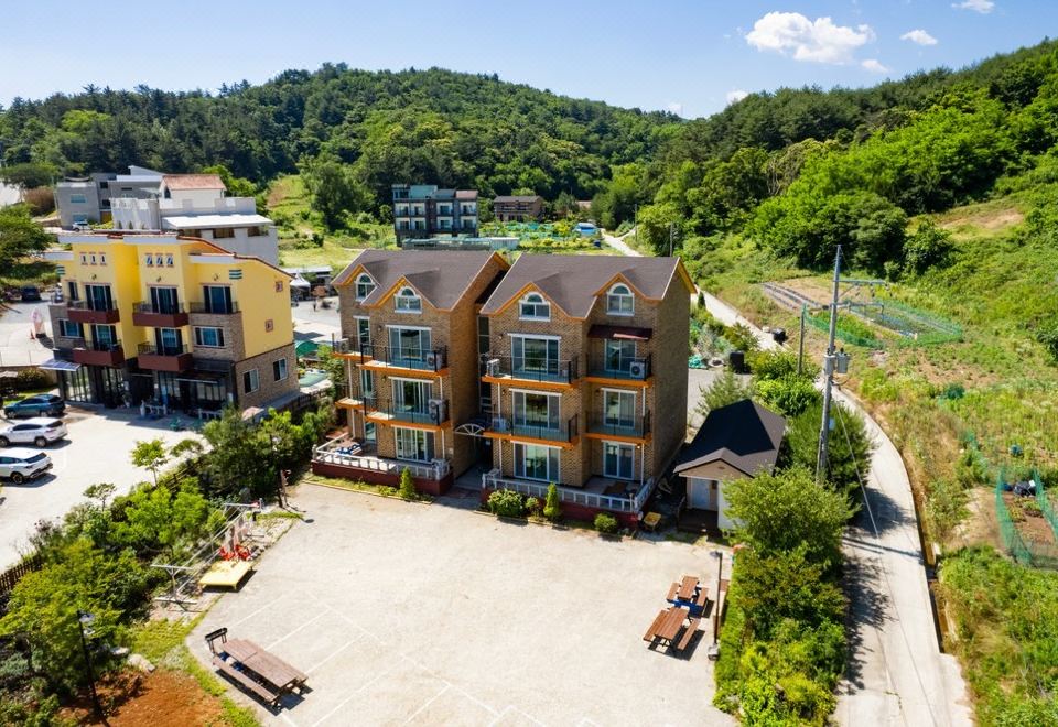 hotel overview picture