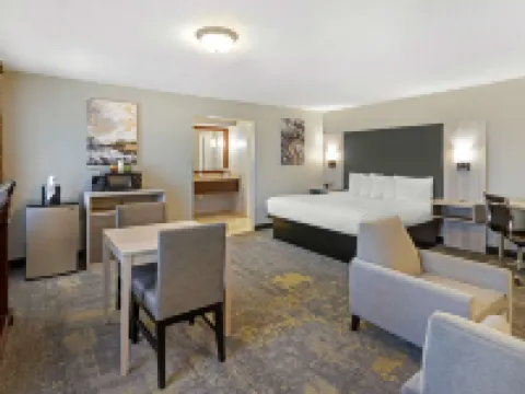 Best Western Plus Weston Inn Hotels in Logan