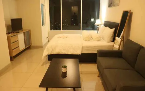 Apartemen Grand Kamala Lagoon by  Skyroom فنادق في South Bekasi