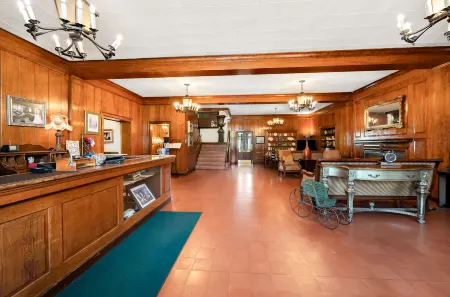 Americas Best Value Inn Historic Clewiston Inn Отели в г. Кльюистон