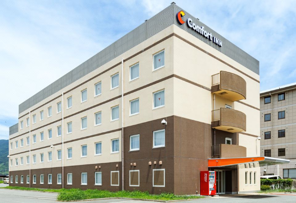 Comfort Inn Kofu Isawa - Housity