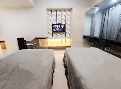 The Square Universitas Petra Water Heater WiFi 2G โรงแรมใน