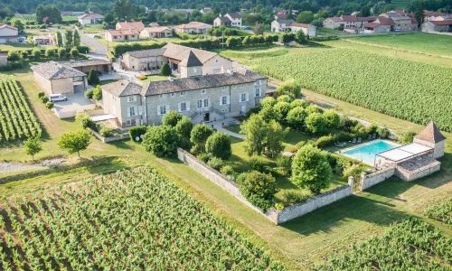 Hôtel-Restaurant le Château de Besseuil, Mâcon Nord - Teritoria - С бассейном