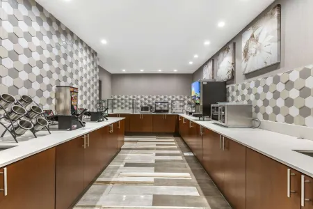 Windmill Suites Surprise - Phoenix, Ascend Hotel Collection