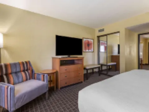 斯科特斯德雷鳥貝斯特韋斯特優質套房酒店 斯科特斯德酒店