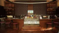 古爾岡皇冠假日飯店 - 酒吧