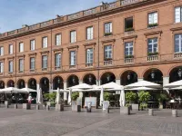 Hôtel le Capitole Hotels near Basilique Saint-Sernin