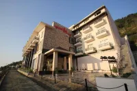 Lavanya Inn Отели рядом с достопримечательностью «оз. Бхимтал»