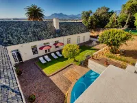 Manor on the Bay فنادق في Gordons Bay