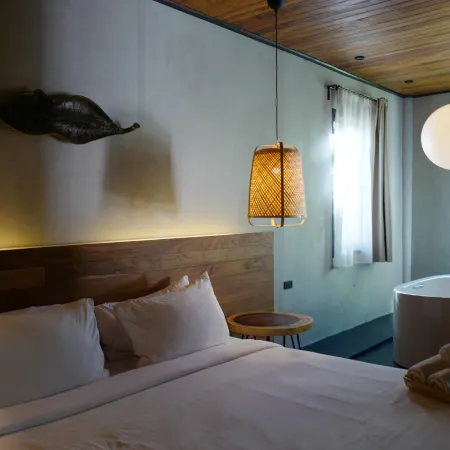 Nature Beach Resort Отели рядом с достопримечательностью «Шесть Кай- Бэй»