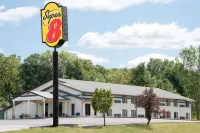 Super 8 by Wyndham Algona Hotels in Algona