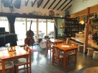 Café & Inn That Sounds Good