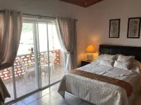 Waterfront Villa South Finger 227 Jolly Harbour Hôtels à : 