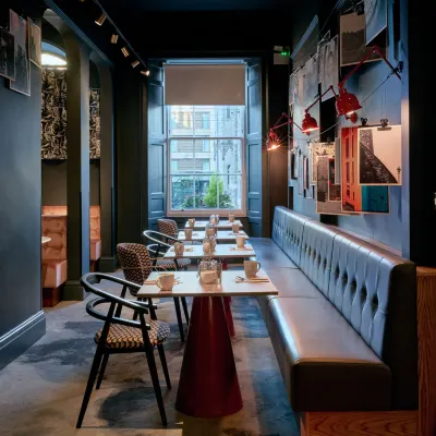 Hotel Indigo EDINBURGH by IHG Отели рядом с достопримечательностью «Торгово-развлекательный центр Omni Centre»