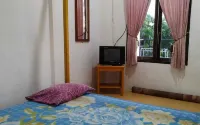 Riswan Guest House Hotels in Bonto Bahari