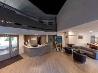 維維耶湖諾米斯 勒·維威恩斯·杜·拉克酒店