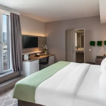 Holiday Inn Express MUNICH - CITY EAST by IHG Отели рядом с достопримечательностью «Выставочный центр Мюнхена»