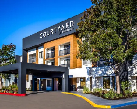 Courtyard Livermore Hotels in Livermore