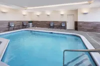 Fairfield Inn & Suites Poplar Bluff - Swimmingpools