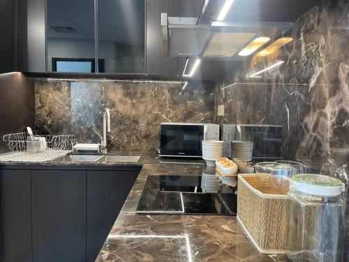 Retreat and Cosy Apartment in Lumiere Riverside_4