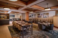 Delta Hotels Huntington Mall - breakfast