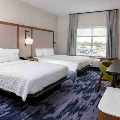 Fairfield Inn & Suites Port Clinton Waterfront Rooms