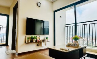 Apartment in Cam Pha city with amazing ocean view