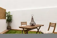 Belem Design 06 by Homing Hotels in Ajuda